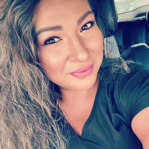 Meet your Posher, Cassandra